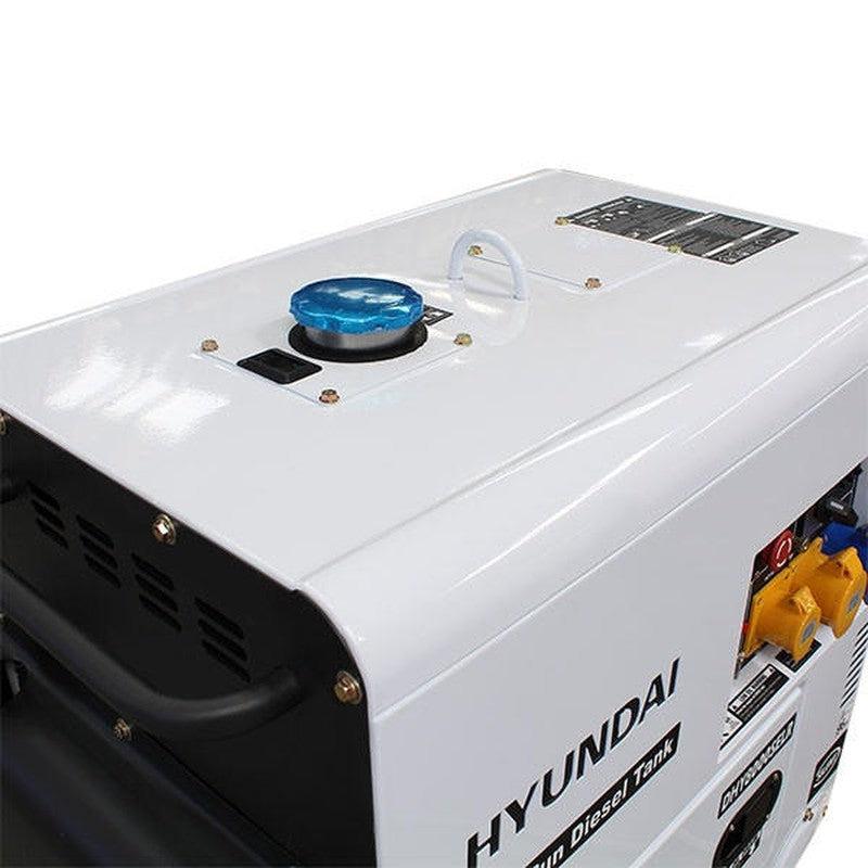 Hyundai DHY8000SELR Silent Diesel Generator / 5.8kW / 7.5kVA / 3000rpm / 230v Single Phase Output